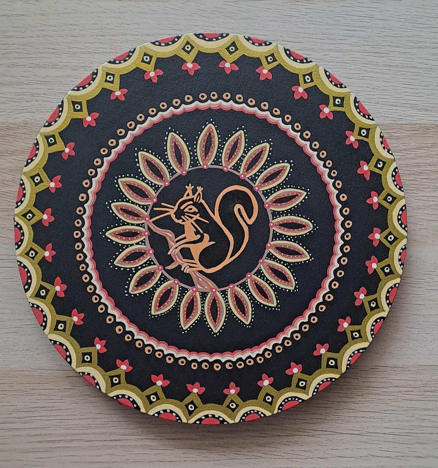 Ecureuil- DISPONIBLE POUR EXPO OU VENTE. Peinture acrylique originale et unique de 30cm avec mantra au dos