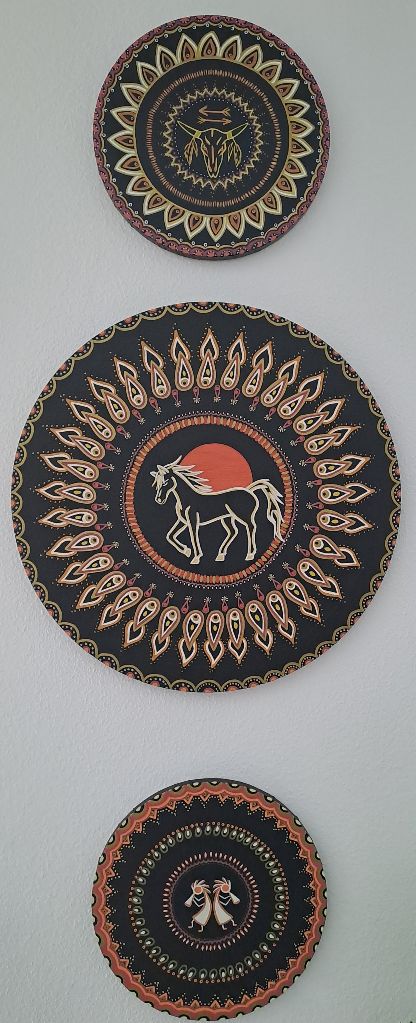 ⚠️ TOUJOURS DISPONIBLE POUR EXPO OU VENTE PRIVÉE - ME CONTACTER".Peinture acrylique originale et unique de 50cm avec mantra au dos